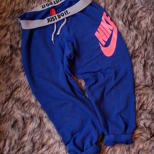 Nike Rally Logo Capri Womens Sweatpants